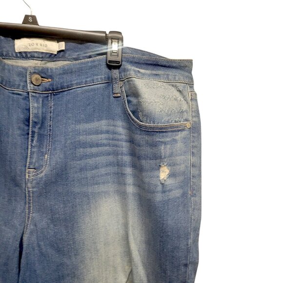 Torrid Denim Girlfriend Jeans Size 24 TALL Distressed Light Wash High Rise‎ - Picture 13 of 16